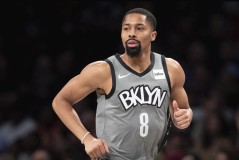 土耳其队后场新星：NBA到土耳其联赛的蜕变与关键时刻稳定表现